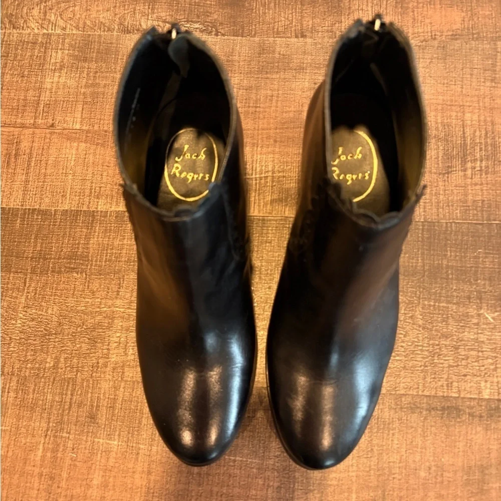 Jack Rogers Black Like New Wedged Bootie Size 7